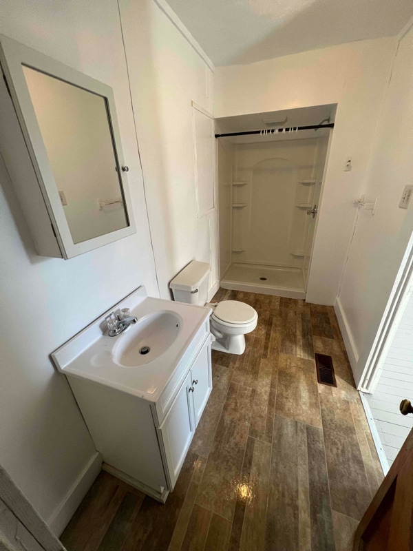 711 2nd St