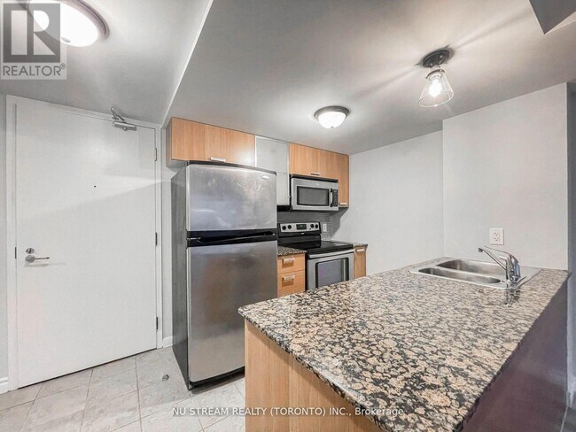 Photo - 37 Grosvenor St Unit 1806