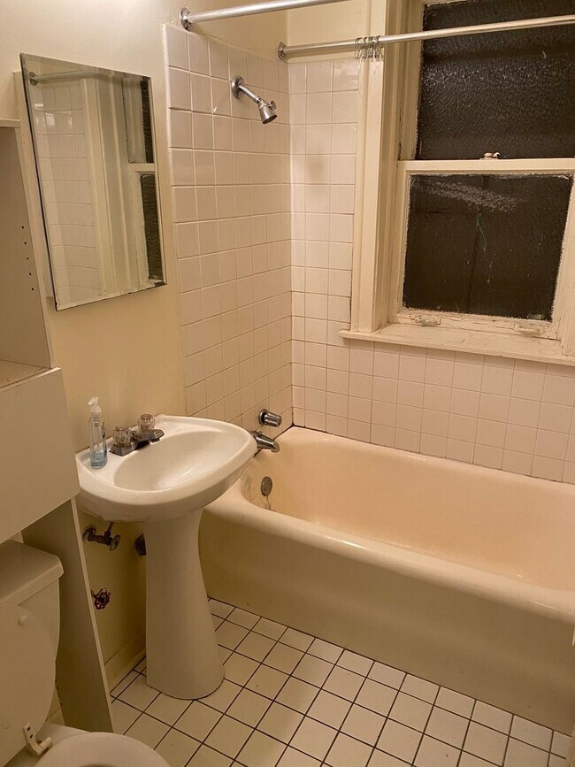 Photo - Spacious Lincoln Square Unit 2629-3