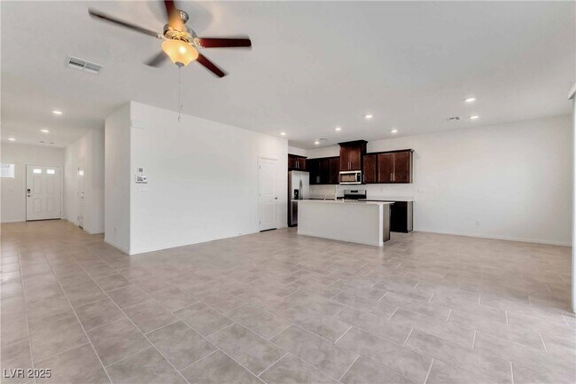 Photo - 4131 Agama St