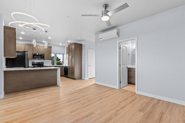 Photo - 234 S Main St Unidad 1