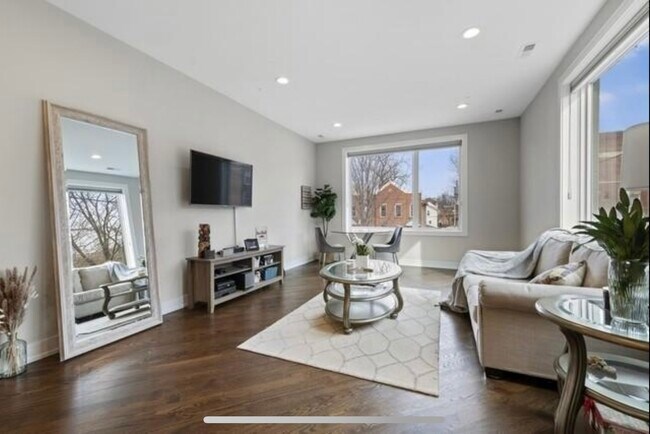 Photo - 2303 W Wilcox St Unidad 2S