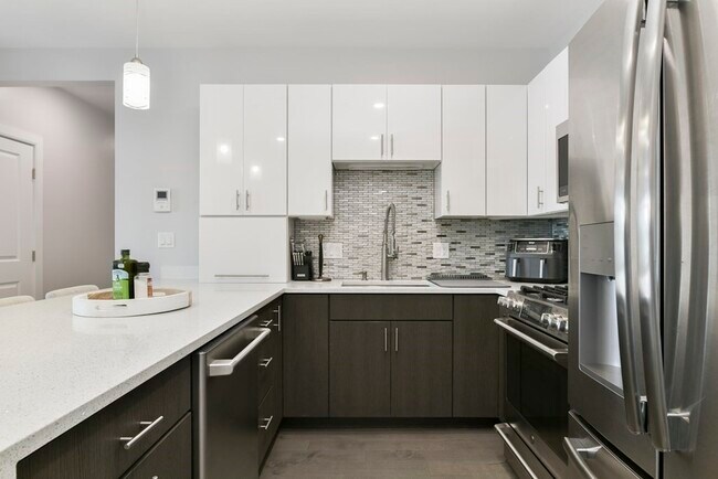 Photo - 2 Cliveden St Unit 203 E