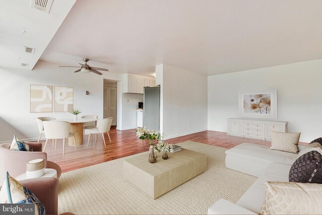 Photo - 5801 Quantrell Ave Unit 203