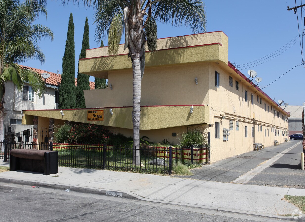 Elm Vista Apartments - Elm Vista Apartments