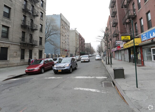 Photo - 237 E 194th St