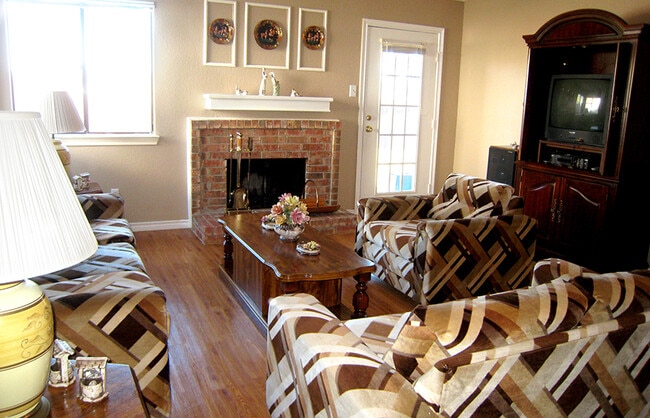 Photo - 2406 High Hollow Dr