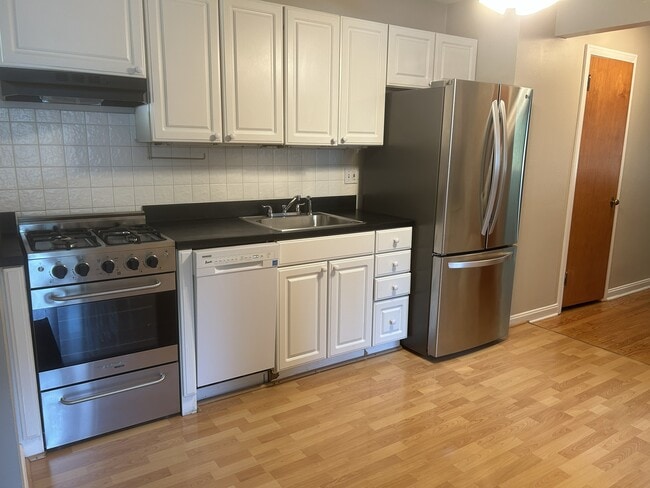 Photo - 8043 Lake St Unit 8043