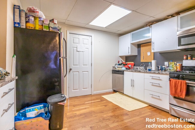Photo - 28 Monmouth St Unit 1