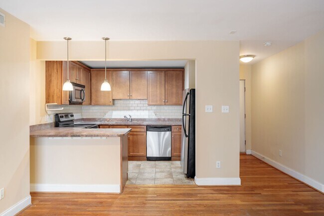 Photo - 2100 Grove Ave Unidad 18