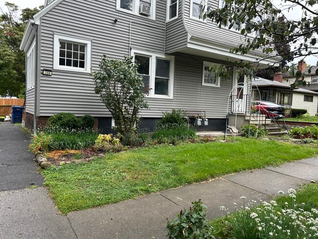 Building Photo - 288 Ross Park Rental