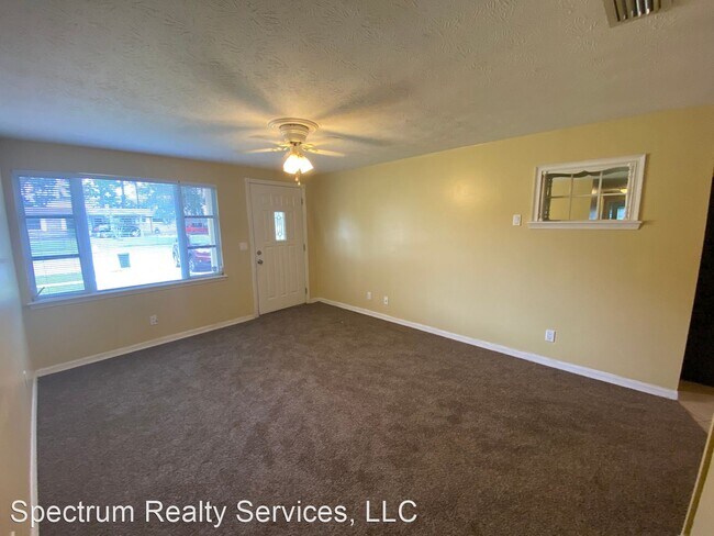 Photo - 4 br, 1.5 bath House - 165 Parkwood Dr. W.