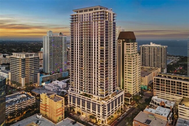 Building Photo - 275 1st Ave S Unit 2506