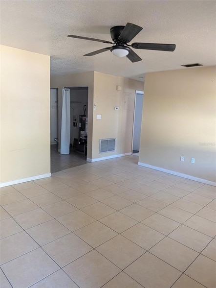 Photo - 814 N St Clair Abrams Ave