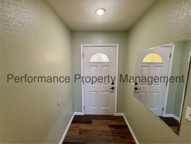 Photo - Updated 3 Bed/2 Bath Taft Home w/ Pool, Solar & $0 Deposit Option