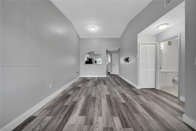 Photo - 1261 SE 27th St Unit 203