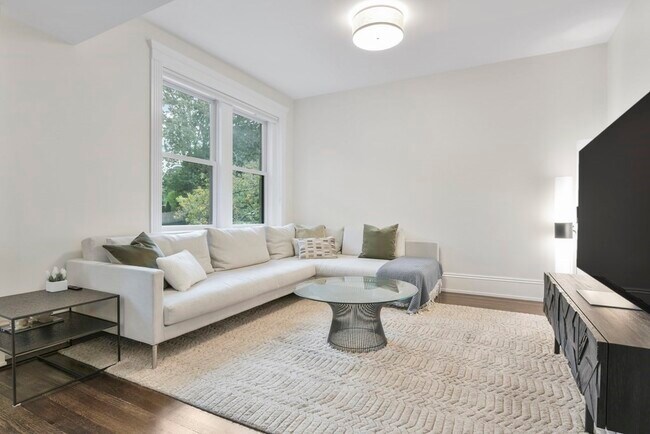 Photo - 70 Marshal St Unidad A-3