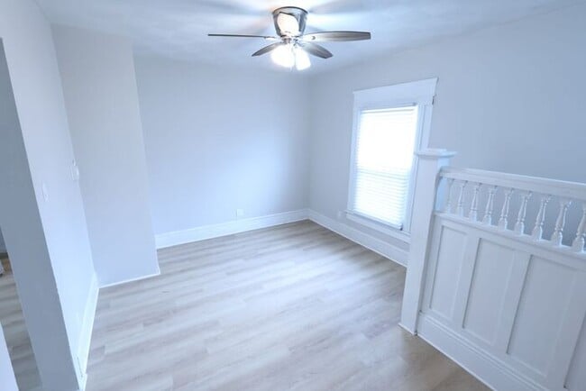 Photo - 686 East Ave