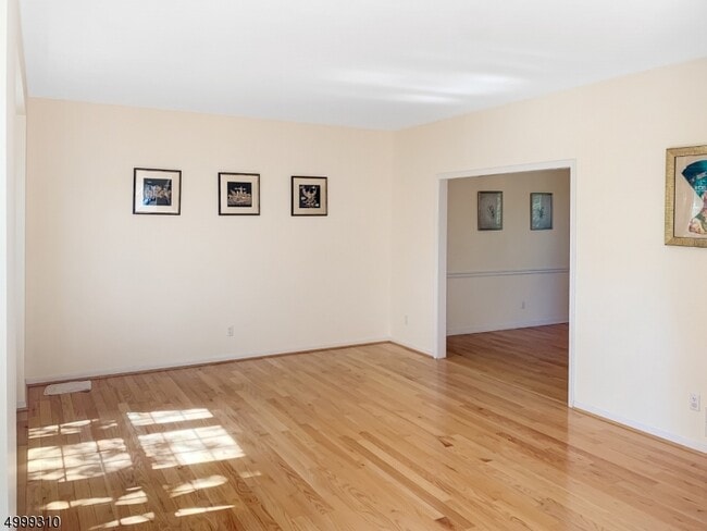 Photo - 9 Colonial Ct