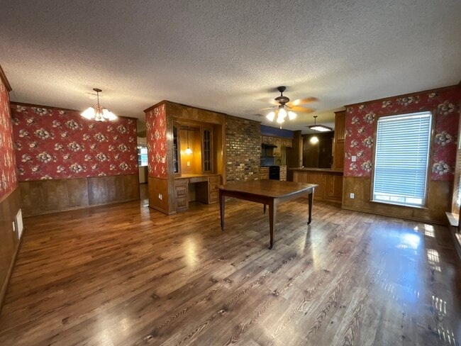 Photo - 711 VZ County Road 2411