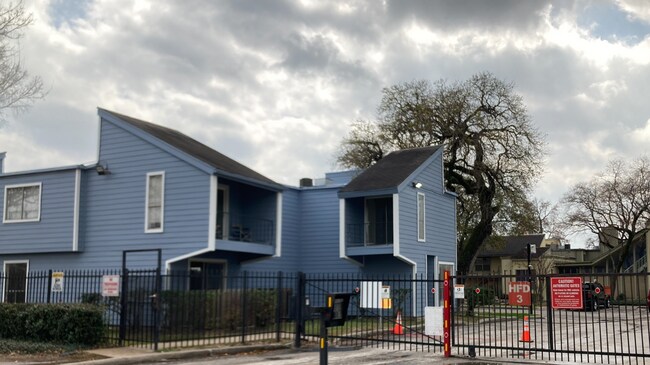 Photo - 1 bedroom / 1 bathroom 1st floor unit Unit 415