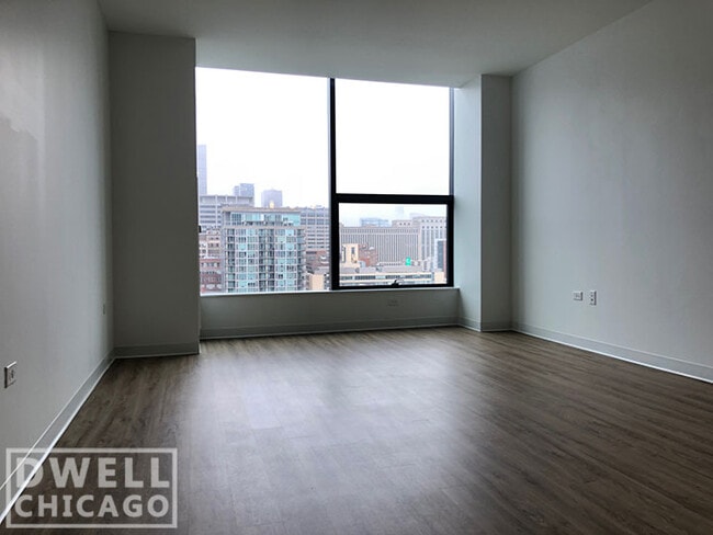 Photo - 816 W Van Buren St Unit 1