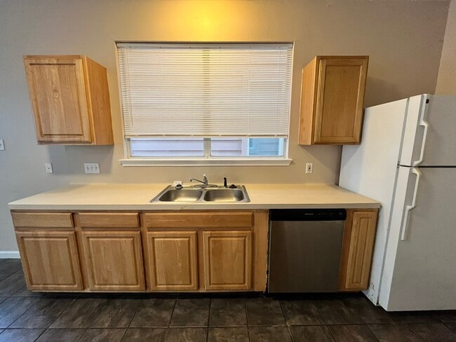 Building Photo - 11918 Chetman Dr Unit A Rental
