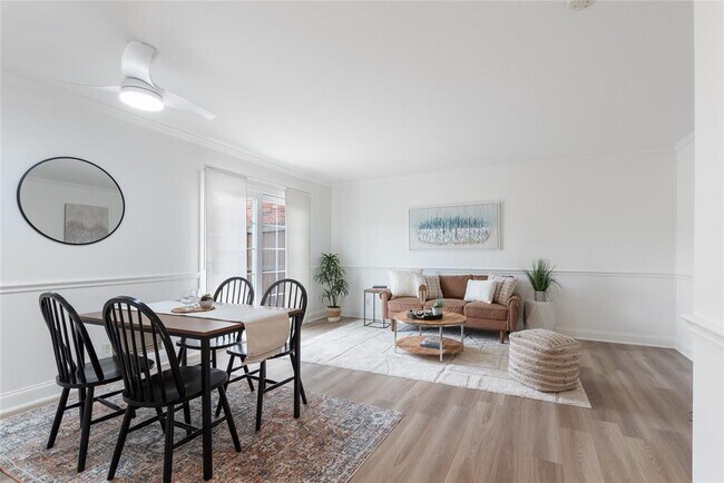 Photo - 2122 Hancock Dr Unit 103