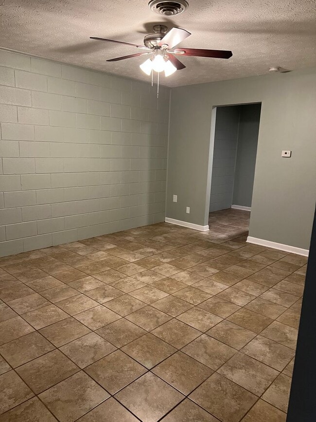 Photo - 46 Allen Dr Unit Apt # 9