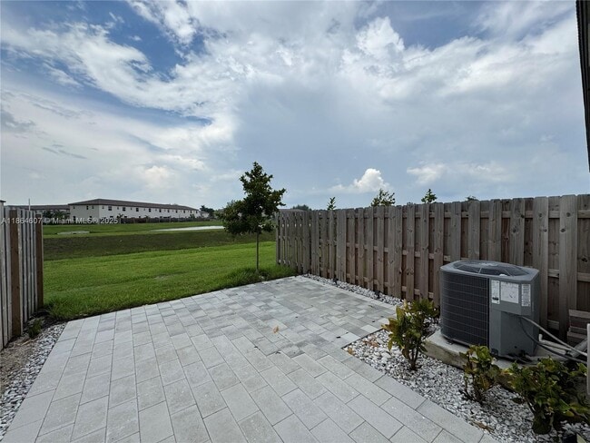 Building Photo - 12366 NW 23rd Ct Rental