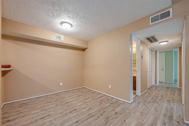 Photo - 10555 Turtlewood Ct Condo Unit 1109
