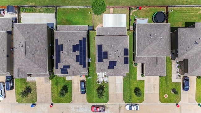 Photo - 18638 Lansdowne Stream Path