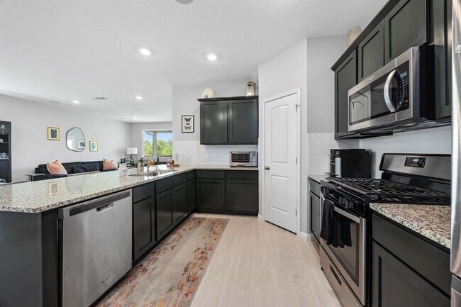 Photo - 301 Brody Ln