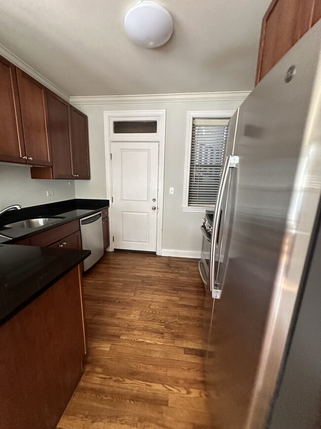 Photo - 744 W Addison St Unidad 1W Rental