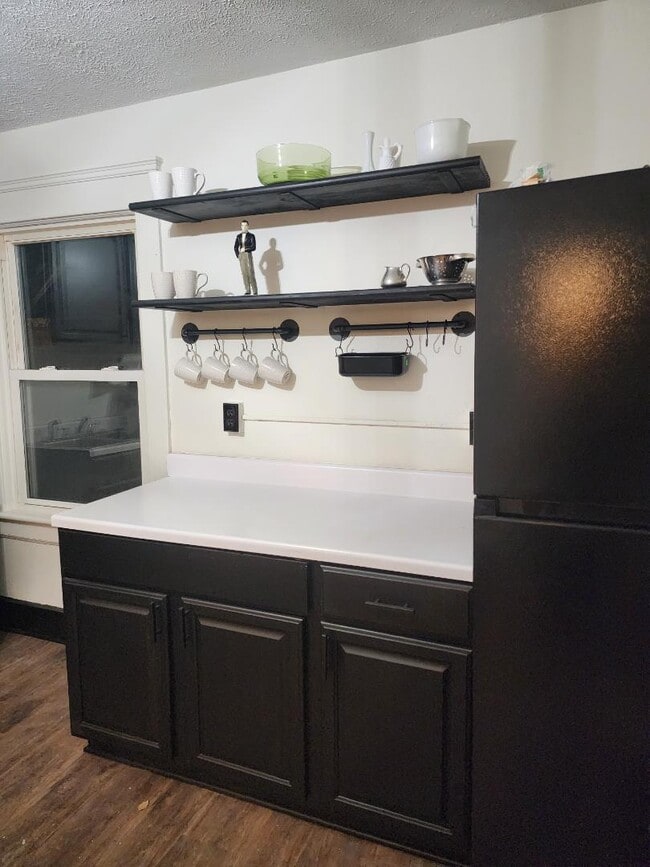 Photo - 115 Dawes Ave