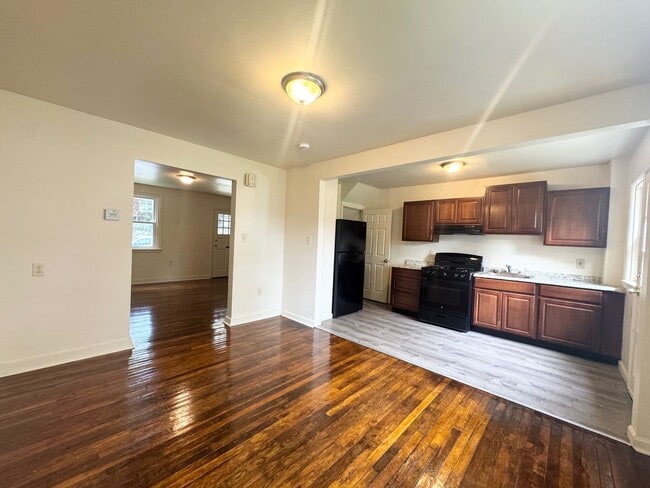 Photo - 415 Fairview Ave