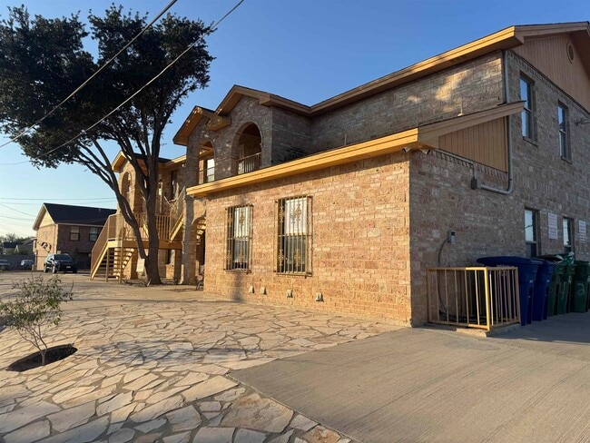 Photo - 4502 Llano Rd Unit 3