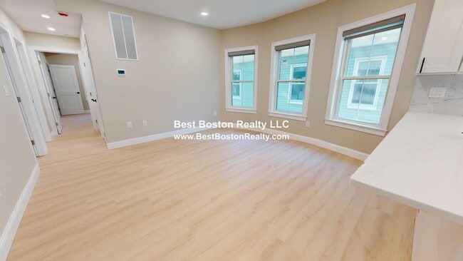 Photo - 231 Highland Ave Unit 2