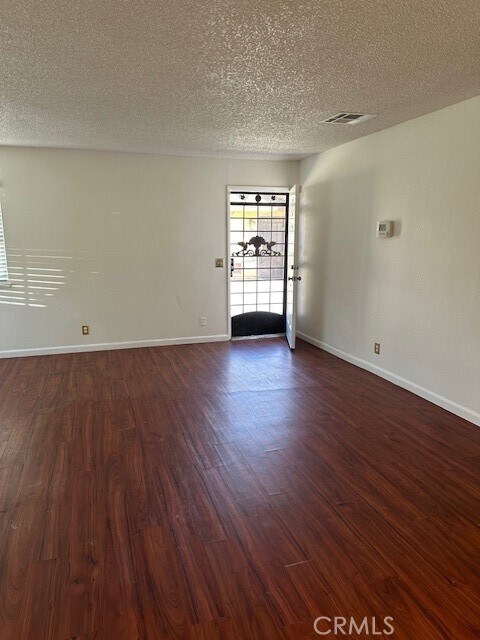Photo - 20289 Thunderbird Rd