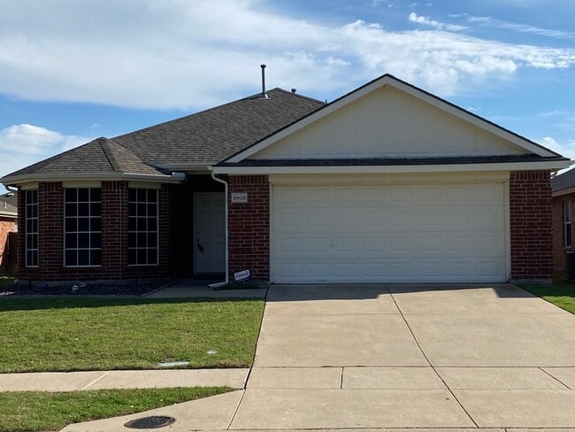 Building Photo - 9909 Carter Dr