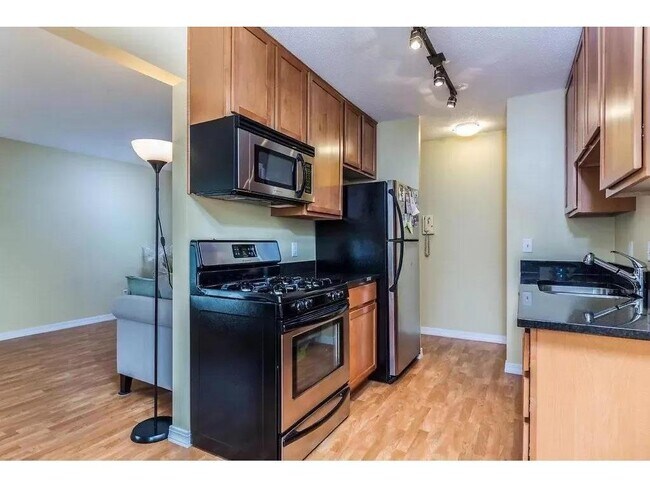 Photo - 6901 Penn Ave S Unidad 103