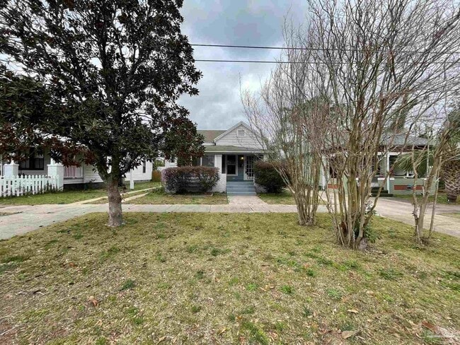 Building Photo - 1310 E Strong St