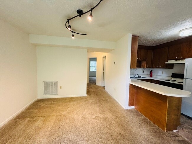 Photo - 611 Green St