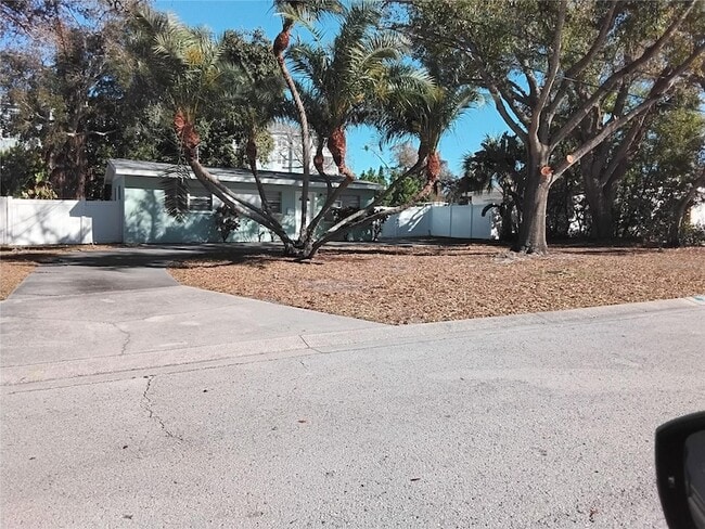 Photo - 327 Barbara Cir