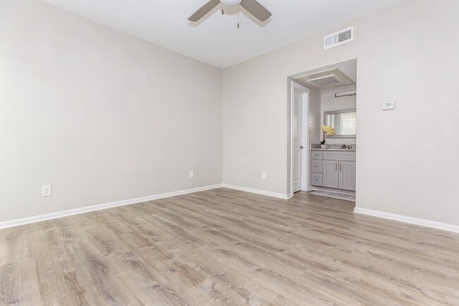 Photo - Bay House Apartments
