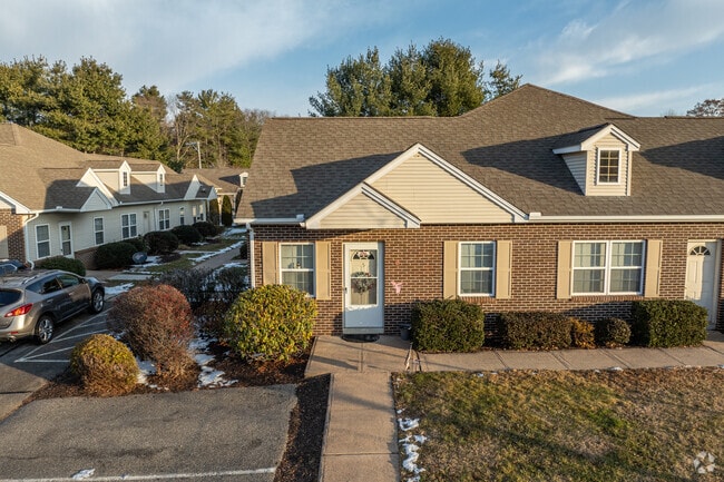 Photo - Quail Hollow Village