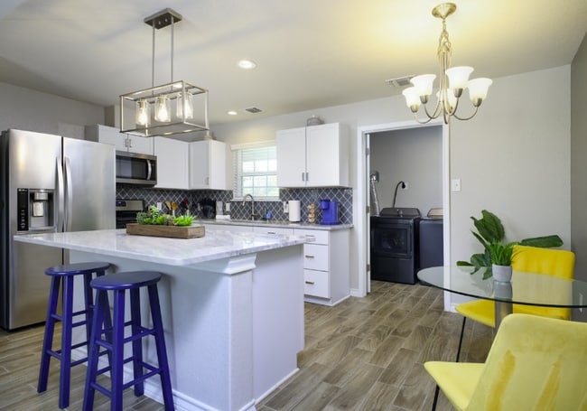 Photo - 350 Rasa Dr