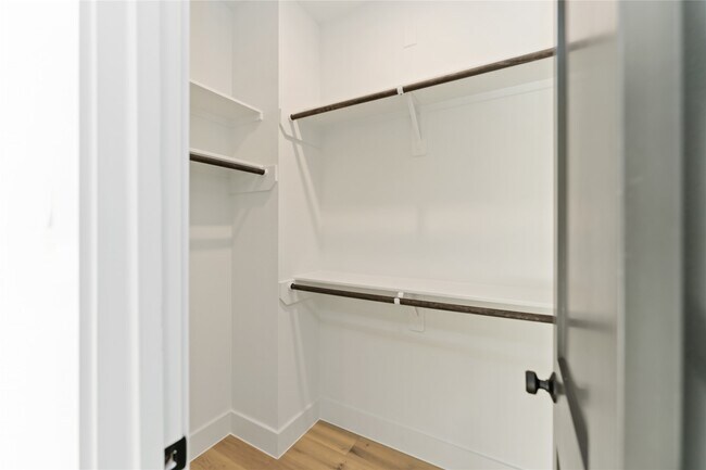 Building Photo - 4605 Siegel St