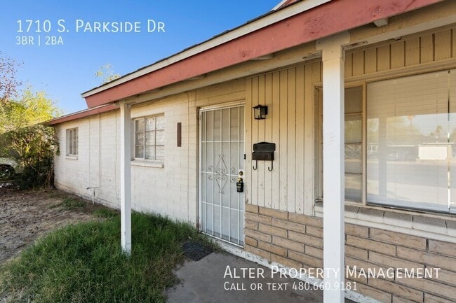 Photo - 1710 S Parkside Dr