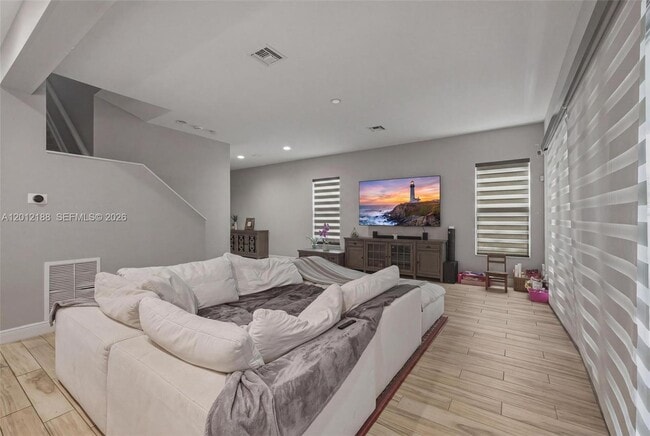 Photo - 8815 NW 37th Dr